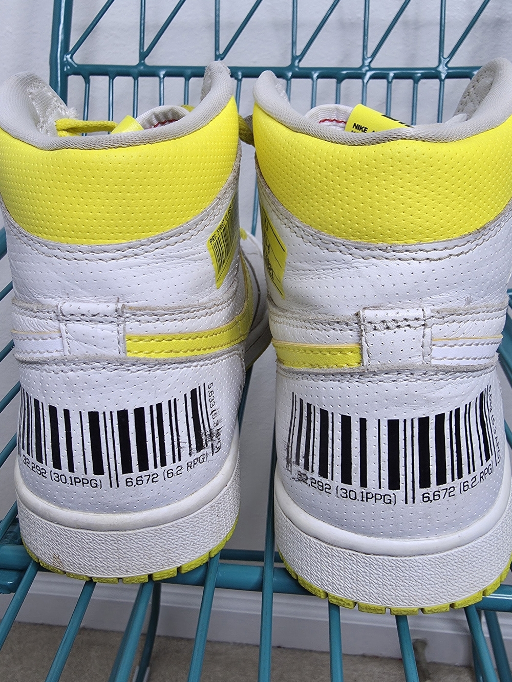 ​Nike Air Jordan 1 Mid Yellow Ochre White Black Sneaker Mid-Top DQ8426-701 Size